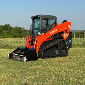Chargeuse compacte sur chenilles Kubota SVL97-2 avec godet - Product Image 2