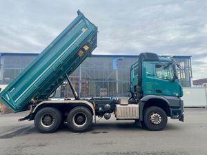 Camion benne à ciment Mercedes-Benz Arocs Allemagne 6001-14000 kg Conduite à gauche Euro III avec Hiab, éclairage LED et climatisation automatique - Product Image 3