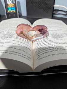 Support de page de livre en résine, poignée pour les doigts, accessoire de lecture durable et confortable, parfait pour les livres, les documents d'étude, les journaux et les romans - Product Image 1