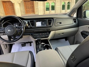 Xe Kia <span class=keywords><strong>Sedona</strong></span> 2019 SX đã qua sử dụng, khuyến mãi mù<span class=keywords><strong>a</strong></span> vụ, xe đã qua sử dụng cao cấp - Product Image 2