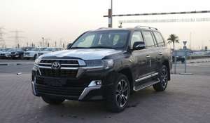 GRAND TOURING 2021-2022, Motor V8 de 4.5L, Automático, Cámara de Visión 360°, Techo Panorámico, Asientos de Cuero, SUV Diésel, 400 CV - Product Image 4