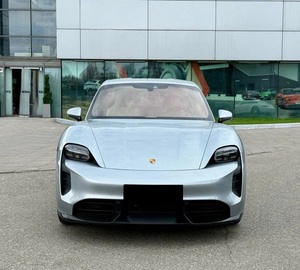 NEAT 2021, Taycan Turbo SI, faible kilométrage, transmission automatique, toit ouvrant panoramique, éclairage LED, feux diurnes LED - Product Image 1