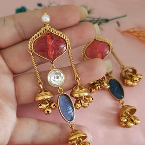 Boucles d'oreilles Kundan de qualité supérieure élégantes Beau look parfait pour les vêtements de mariage et les occasions spéciales Vêtements traditionnels - Product Image 1