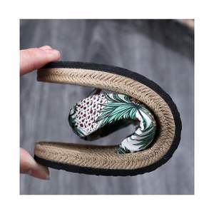 Sandales légères de plage en jonc de mer taille personnalisée Vietnam prix de gros direct d'usine sandales de plage de vente pas cher pour tous les sexes - Product Image 5