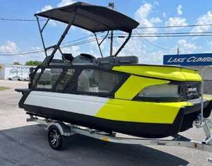 2024 Sea-DooS SwiTtch Cruisse 18 230cv disponible - Product Image 4