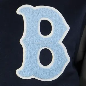 Chaqueta Varsity para Hombre OEM, Mezcla de Lana, Cuello Alto, Estilo Urbano, Color Personalizado, Logotipo Bordado en la Parte Delantera - Product Image 3