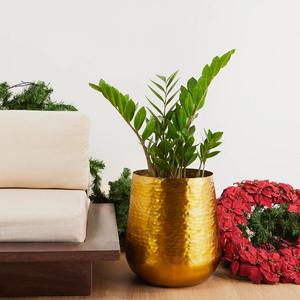 High Quality Bulk Quantity Vintage Unique Modern Festive Decor Usage Home Decorative Made in India 2025 Metal Table Flower Vase - Product Image 3