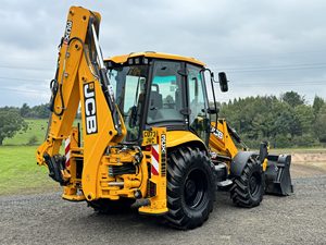 JCB 3CX Cargador usado Rueda de motor Cargador sobre orugas Componentes JCB de 6 toneladas-Engranaje de caja de cambios de bomba de motor - Product Image 4