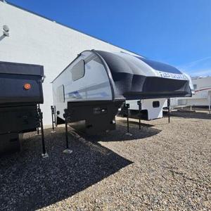 Tendance Actuelle : Camping-car et Caravane d'occasion 2024 Palomino REAL LITE HS-1806 - Product Image 1