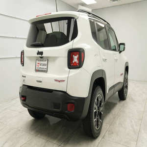 Jeep Renegade 2023 USADO EN PERFECTAS CONDICIONES - Product Image 3