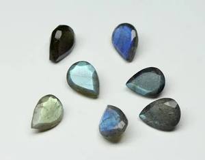 Labradorite grise naturelle 2mm 3mm poire à facettes prix de gros pierres précieuses en vrac acheter en vrac auprès du fabricant de pierre pour la fabrication de bijoux - Product Image 1
