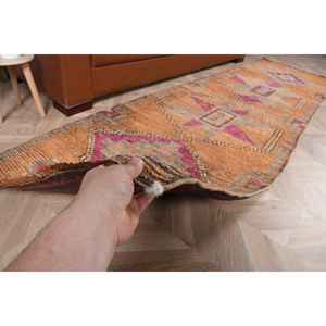 Alfombra Vintage de 2.8x9.3 pies, Alfombra Turca, Alfombra con Parches Naranjas - Product Image 2