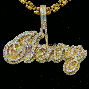 Nombre personalizado Moissanite colgante con chapado en oro Hip Hop Rock estilo Iced Out joyería para esposa novia regalo para seres queridos - Product Image 1
