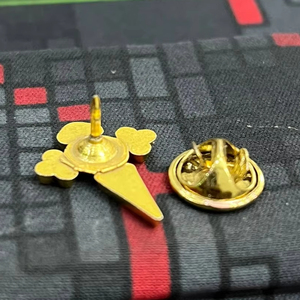 เข็มกลัดติดปกเสื้อรูปกากบาท - Product Image 2