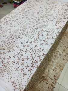 งานปักลูกปัดทำมือแบบดั้งเดิมสุดหรูหรา ประดับด้วยทองคำ เป็นมิตรกับสิ่งแวดล้อม ผ้าตาข่ายสีเงินชมพู ประดับด้วยหินและคริสตัลลายดอกไม้ - Product Image 3