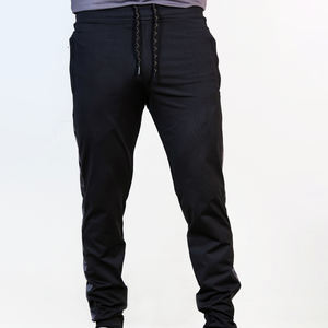 กางเกงจ็อกเกอร์ลำลองทรงสลิมฟิตสำหรับผู้ชาย เอวกลาง ผลิตจากโพลีเอสเตอร์/สแปนเด็กซ์ ระบายอากาศได้ดี เป็นมิตรกับสิ่งแวดล้อม มีกระเป๋าหลายช่อง ปิดด้วยเชือกผูก - Product Image 4