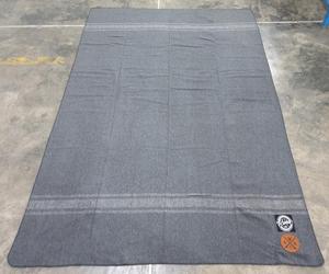 Couvertures en laine italienne en gros en laine de qualité supérieure avec bande blanche par Avior Industries PVT LTD - Product Image 4