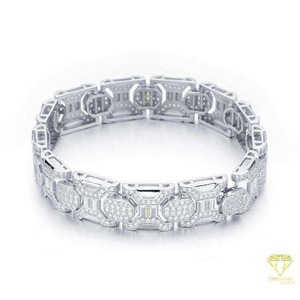 Bracelet de tennis en diamant de laboratoire de coupe ronde élégante à la demande bijoux faits à la main pour les boutiques et les magasins disponibles à la vente - Product Image 4