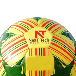Next Tech Nouveau style Technologie hybride de football Ballon de match professionnel Matériau de texture en TPU Conception personnalisée et logo personnalisé - Product Image 6