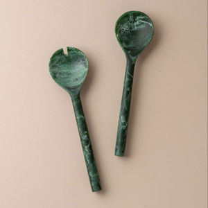 ชุดช้อนและส้อมเสิร์ฟสลัดเรซิ่นพรีเมียมทันสมัย เป็นมิตรกับสิ่งแวดล้อม ทนทาน สำหรับงานเลี้ยง พร้อมด้ามจับยาว - Product Image 1