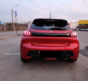 Peugeot 208 II 2021, Bajo Kilometraje, Motor en Buen Estado, Transmisión Automática, Techo Panorámico, Luces, Listo para Enviar - Product Image 4