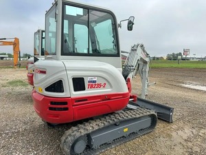 Miniexcavadora Takeuchi TB235-2 de 3.5 Toneladas, Excavadora Compacta de Orugas Diésel |   Equipo de Construcción Hidráulico al Mejor Precio al por Mayor - Product Image 4