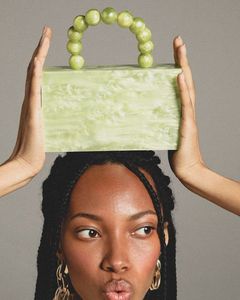 Bolso de Mano de Resina de Calidad Estándar, Bordado a Mano, Lujoso, Ecológico, de Alta Calidad, al Mejor Precio, Diseño Decorativo - Product Image 6