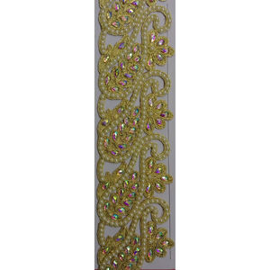 Ribete de Encaje Zari Bordado a Mano, Borde Festoneado Dorado y Plateado de Primera Calidad con Pedrería Iridiscente - Product Image 1