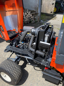 Cortadora de césped frontal Kubota F251 de alto rendimiento diseñada para un mantenimiento eficiente de jardines y granjas con un motor potente - Product Image 5