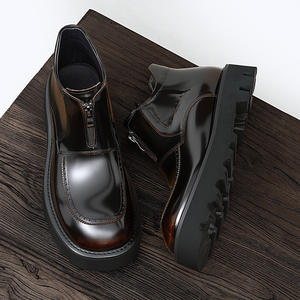 Botas de Piel de Oveja Marrón de Lujo por Encima de la Rodilla con Superficie Impermeable y Forro Antideslizante para Clima Frío y Uso Formal - Product Image 4