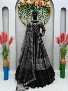 หนังเทียม georgette ด้านบน lehenga กับ dupatta ชุดชาติพันธุ์หรูหราสำหรับผู้จัดจำหน่ายที่ฉลาดขายส่งและราคาถูก - Product Image 3