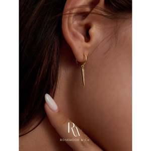 Pendientes Colgantes de Oro Vermeil con Diamantes, Diseño de Espiga Pavimentada y Antideslustre, Estilo Gagger - Product Image 5