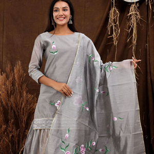 Chanderi Kurta et Sharara ensemble de haute qualité femmes peint à la main mélange de coton droit meilleur Design Kurti avec Sharara ensemble - Product Image 1