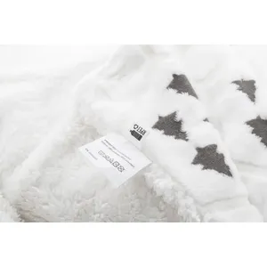 Arsunda Eco-Friendly RPET Christmas Blanket for Warming up and Decorating Your Home with Sustainable Gadgets - Product Image 2
