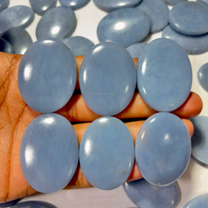 Angelite อัญมณีหลวมอัญมณีธรรมชาติที่มีค่าหินบำบัดพลังงานเรียบขนาดผสมกลับแบนขายส่งอัญมณีหลวม - Product Image 1