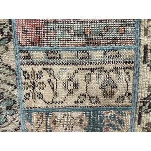 Alfombra Turca Vintage de 2.2x5.9 pies, Alfombra de Pasillo, Alfombra de Lana con Bordes Azules y Marrones - Product Image 5