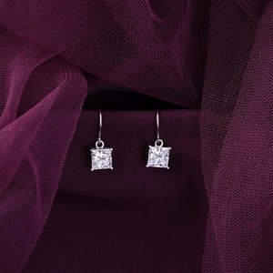 Boucles d'oreilles pendantes carrées géométriques en argent Russo avec perle et diamant, tendance or rose et platine pour mariage et soirée - Product Image 2
