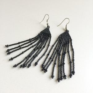 Vente en gros de nouvelles boucles d'oreilles pendantes en perles de rocaille pour femmes, bijoux brodés en perles fabriqués à la main sur mesure, accessoire de mode - Product Image 5