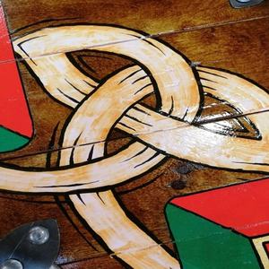 Escudo Vikingo JEXMOO Hecho a Mano de 24 Pulgadas, de Madera y Acero con Alto Contenido de Carbono, Diseño de Copa Central, con Soporte Compatible y Personalizable - Product Image 2