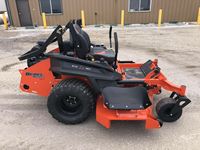 Cortadora de Césped Industrial de Alta Calidad, Marca Bad Boyy, Modelo 7200, con Giro Cero