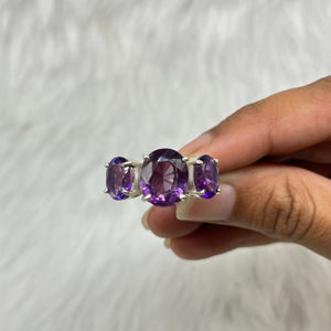 Améthyste naturelle en argent Sterling pour femme Style bohème Déclaration Prong Setting Ovale Cut Trois Pierre Bague de mariage pour la fête - Product Image 1