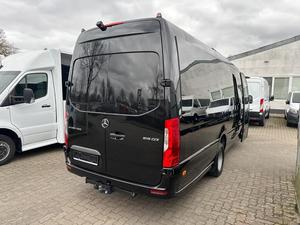 Furgone Mercedes-Benz Sprinter con Motore Turbo, Trasmissione Automatica, Motore a Combustione Interna, Fari LED, Pneumatici R17, Modello 2025 - Product Image 3