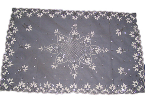 Organza luxueux avec couverture de table personnalisable brodée géométrique en velours décor élégant de Eid et de vacances pour l'intérieur - Product Image 3