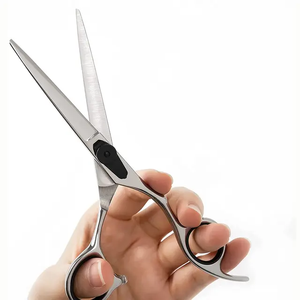 Ciseaux de coiffeur professionnels de haute qualité en acier inoxydable lame droite poignée souple en plastique ciseaux de coiffure beauté - Product Image 2