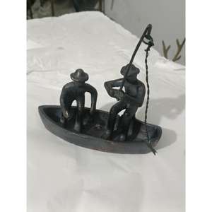 Objet décoratif en bronze, homme avec chien et hommes en bateau, accessoires décoratifs pour la maison - Product Image 2