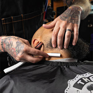 Rasoir droit professionnel Apollo13 Kit de rasoir droit ultra exposé avec 10 lames Premium 2mm exposées (Apollo13) - Product Image 2