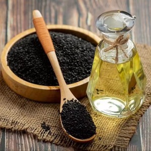 Vente en gros d'huile de cumin noir pure biologique fraîche à 100 % en capsules, emballage personnalisé, huile essentielle pour la croissance des cheveux, Inde, tous types de peau - Product Image 3