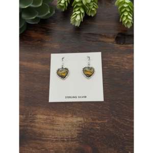 Boucles d'oreilles pendantes artisanales Navajo en agate BB et argent sterling en forme de cœur, idéales pour un cadeau - Product Image 1