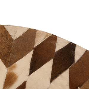 Fournisseur pakistanais de tapis de décoration intérieure en peau de vache, tapis en peau de vache patchwork - Product Image 3