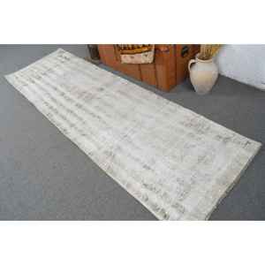 Alfombra Vintage de 2.8x8.9 pies, Alfombra Turca, Alfombra con Parches Blancos y Verdes - Product Image 3